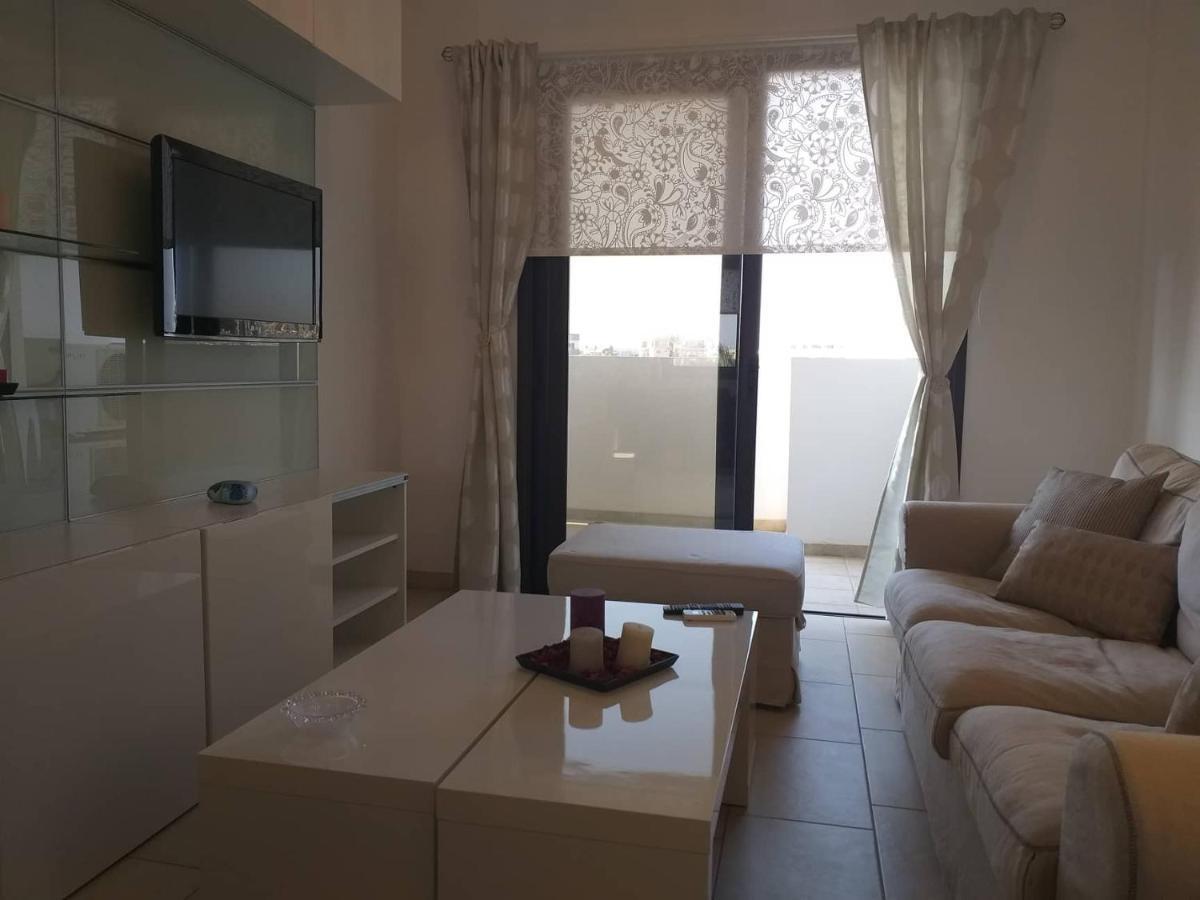 Horizon Luxury Apartment 4 Larnaca Esterno foto