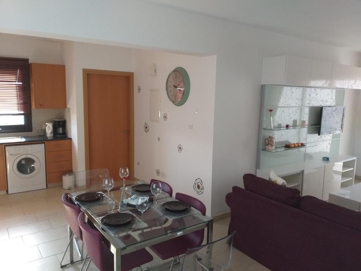 Horizon Luxury Apartment 4 Larnaca Esterno foto