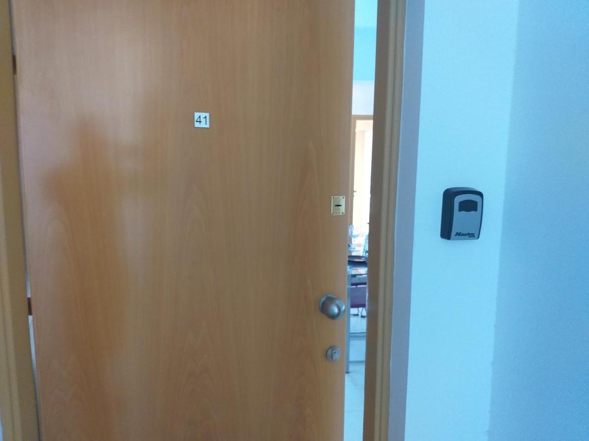 Horizon Luxury Apartment 4 Larnaca Esterno foto